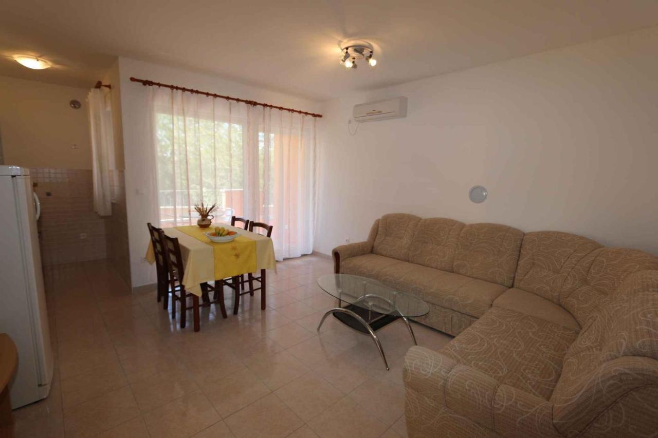 Apartments In Silo/Insel Krk 13430 Dış mekan fotoğraf