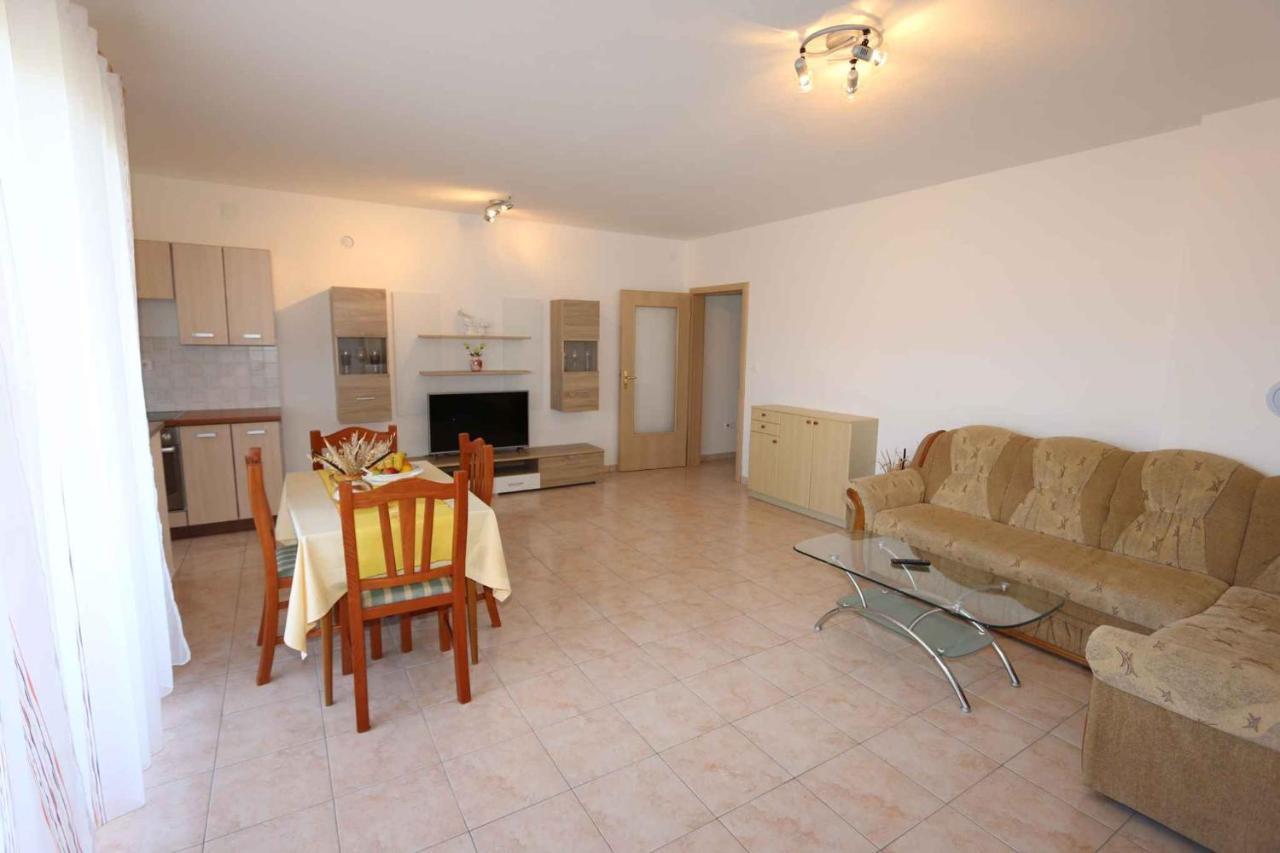 Apartments In Silo/Insel Krk 13430 Dış mekan fotoğraf